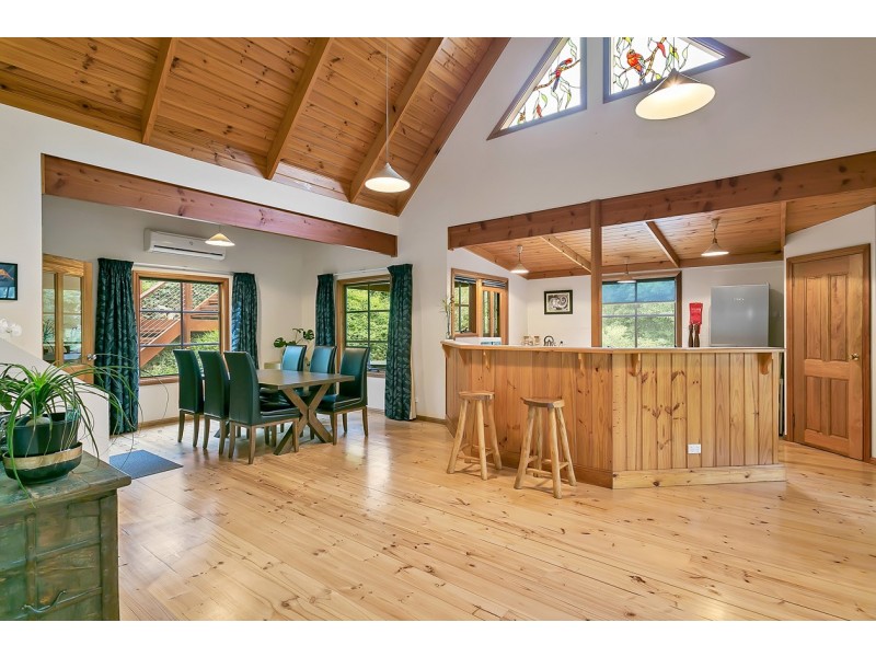 12 Glen Road, Bridgewater SA 5155