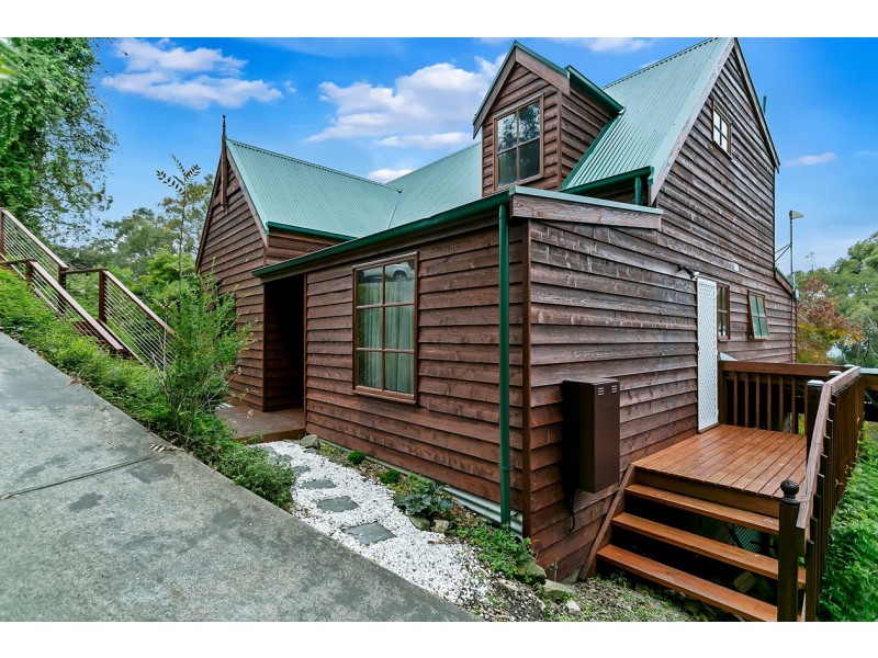 12 Glen Road, Bridgewater SA 5155