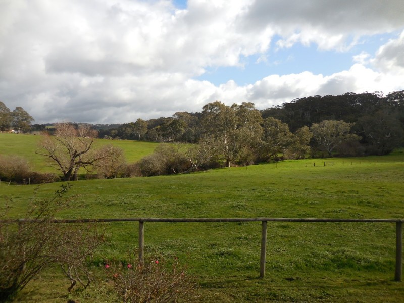 27 Ambleside Road, Hahndorf SA 5245