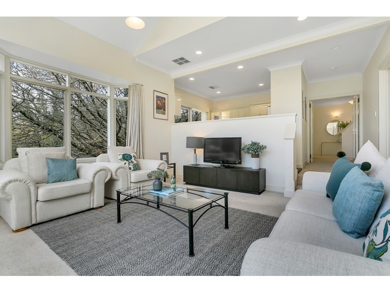 22 Valley Side Drive, Crafers SA 5152