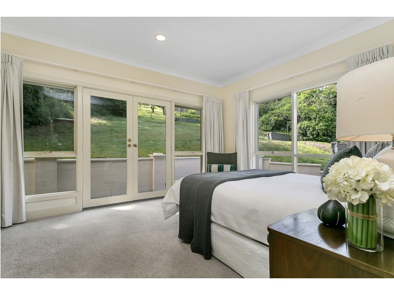 22 Valley Side Drive, Crafers SA 5152