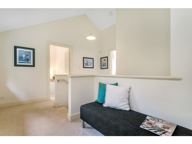 22 Valley Side Drive, Crafers SA 5152
