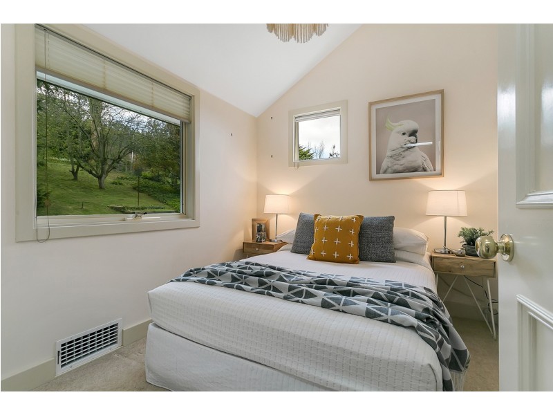 22 Valley Side Drive, Crafers SA 5152