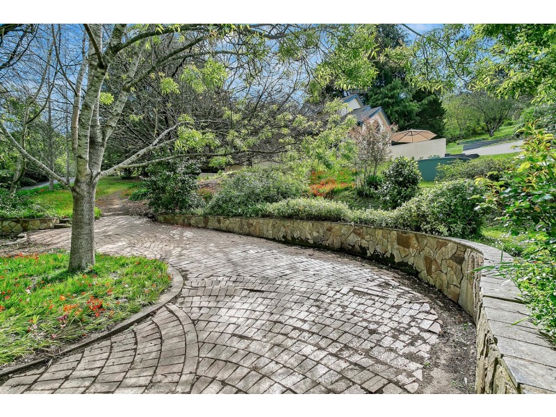 22 Valley Side Drive, Crafers SA 5152