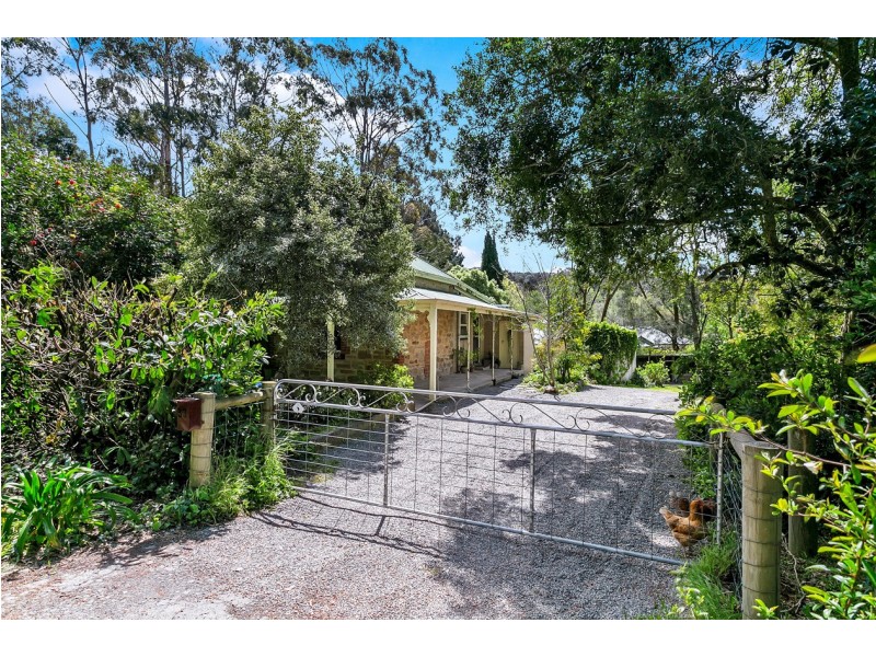 33 Old Mount Barker Road, Crafers SA 5152