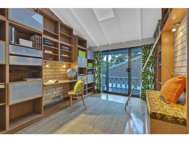 4 Driffield Road, Bridgewater SA 5155