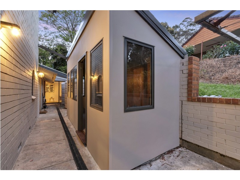 4 Driffield Road, Bridgewater SA 5155