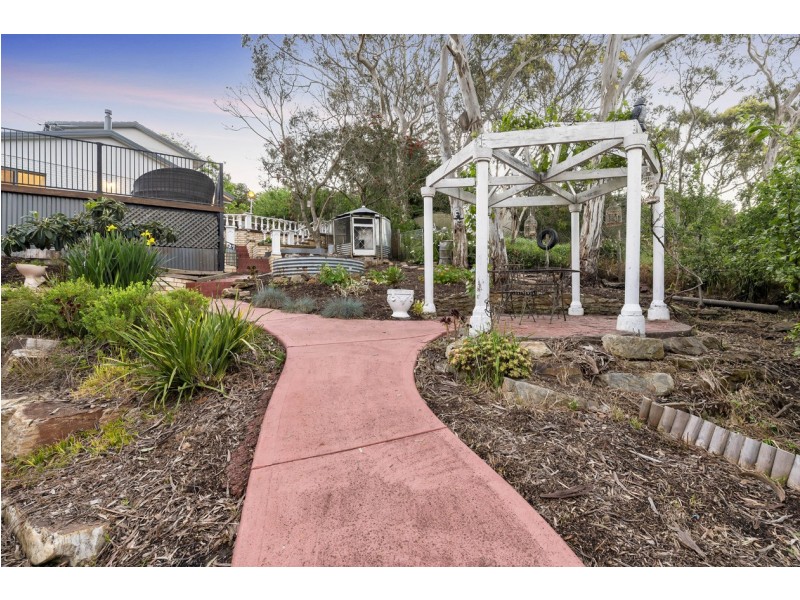 4 Driffield Road, Bridgewater SA 5155