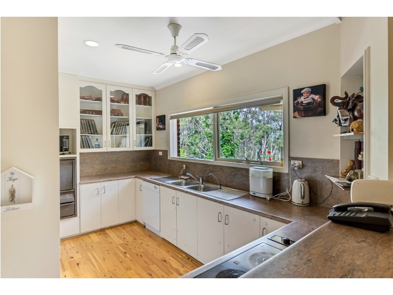 8 Rudall Avenue, Crafers SA 5152