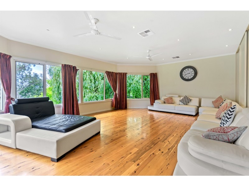 8 Rudall Avenue, Crafers SA 5152