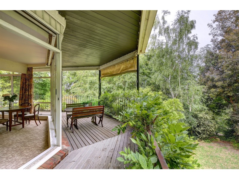 2 Sheoak Road, Crafers West SA 5152