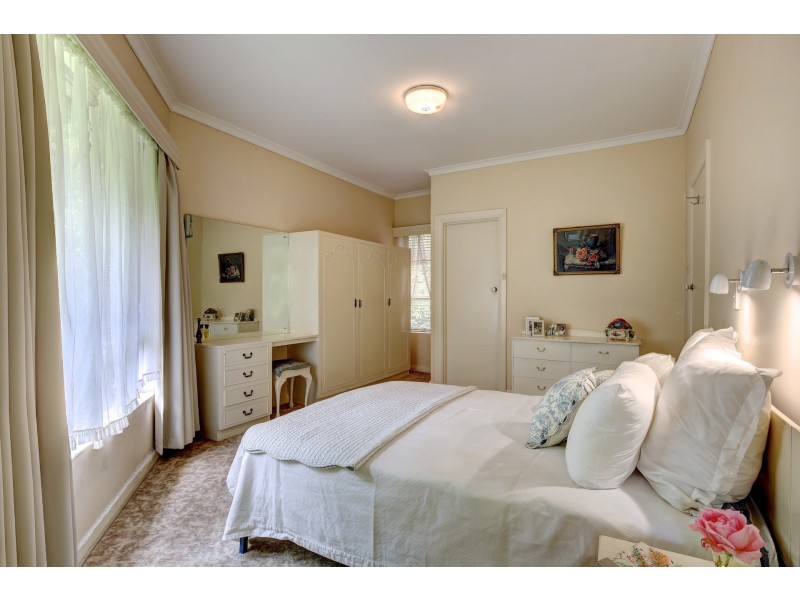 2 Sheoak Road, Crafers West SA 5152