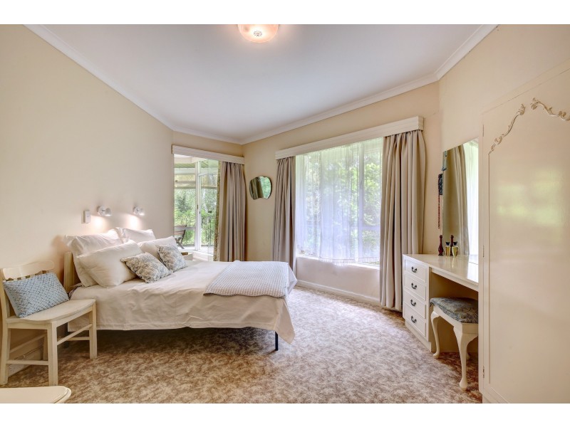 2 Sheoak Road, Crafers West SA 5152