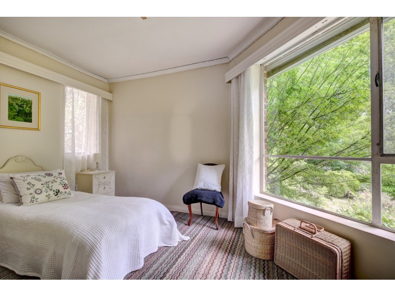 2 Sheoak Road, Crafers West SA 5152