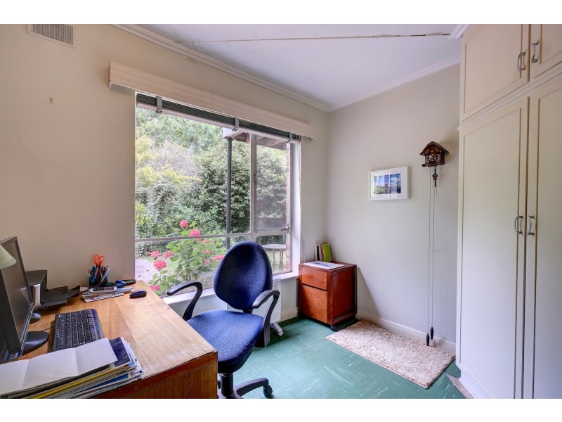 2 Sheoak Road, Crafers West SA 5152