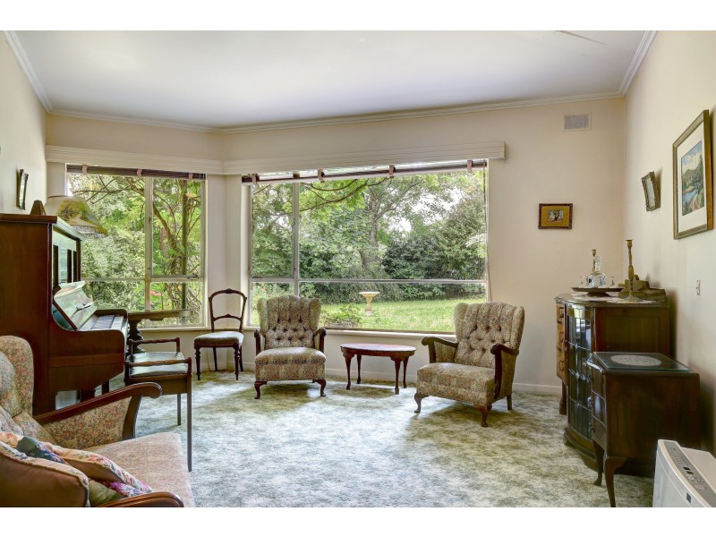 2 Sheoak Road, Crafers West SA 5152