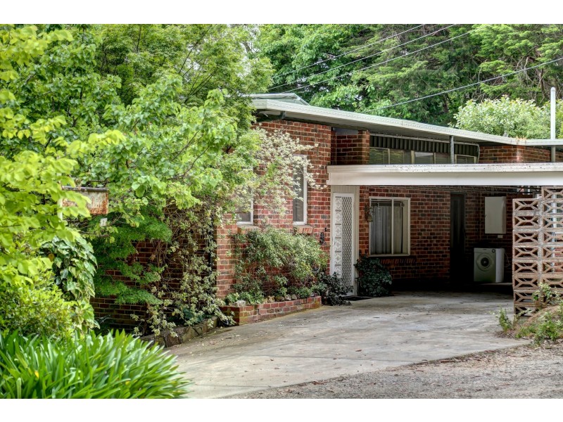 2 Sheoak Road, Crafers West SA 5152