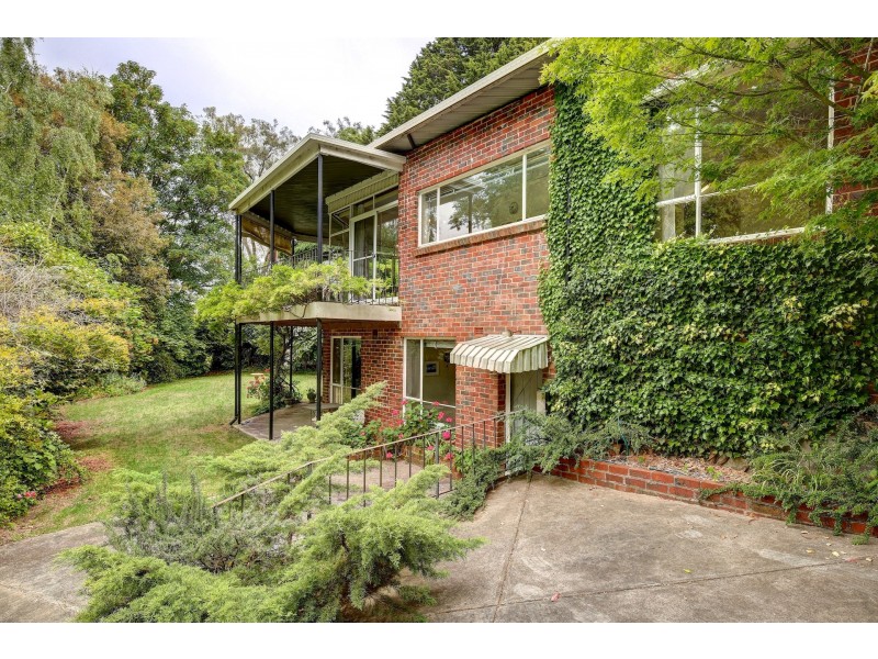 2 Sheoak Road, Crafers West SA 5152