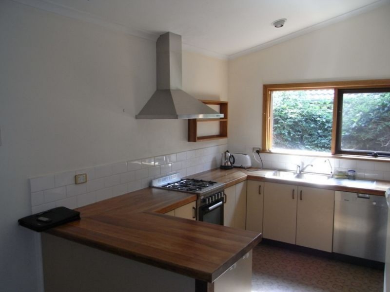 14 Wattle Street, Bridgewater SA 5155