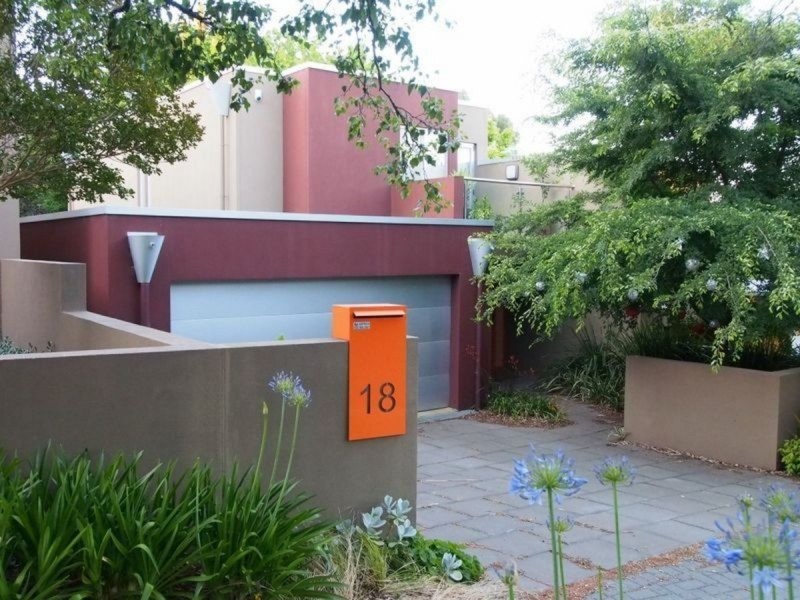 18 Johnston Street, Stirling SA 5152