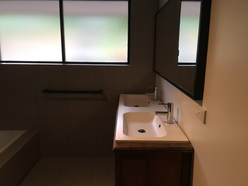 1 Railway Avenue, Bridgewater SA 5155