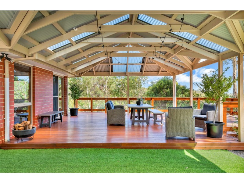 38 Princes Avenue, Crafers West SA 5152