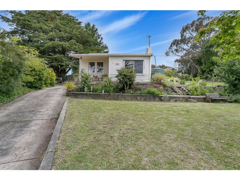 11 Driffield Road, Bridgewater SA 5155