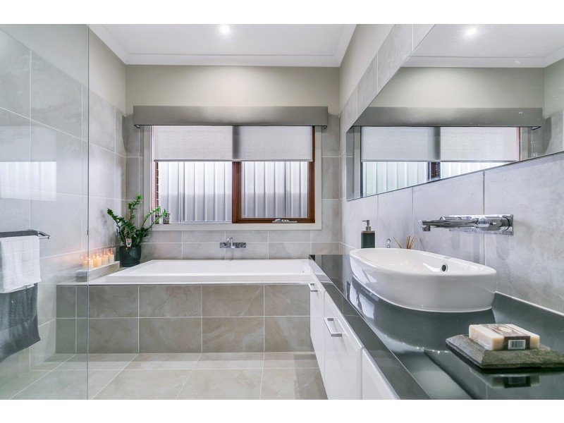 11 Bluestone Drive, Mount Barker SA 5251