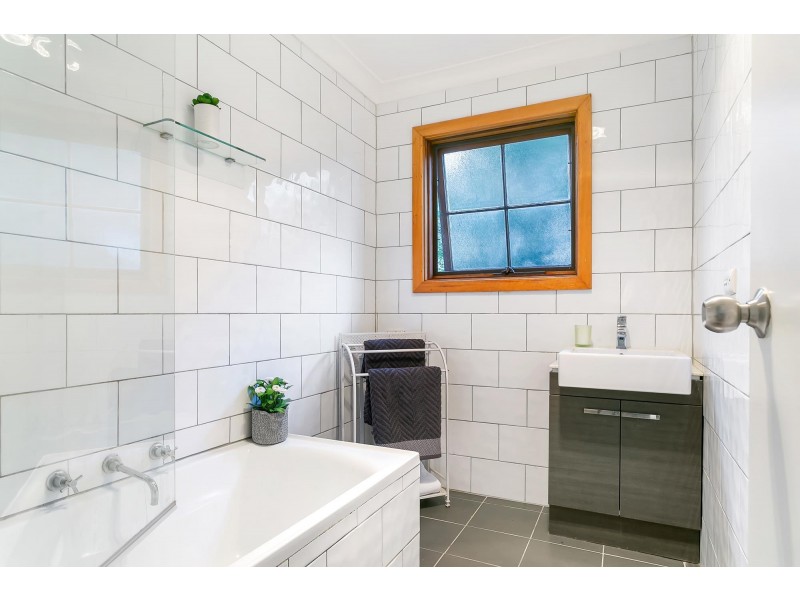 26 Osterley Avenue, Bridgewater SA 5155