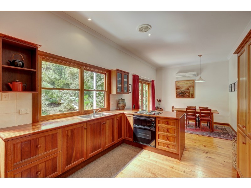 2 Laurel Road, Stirling SA 5152
