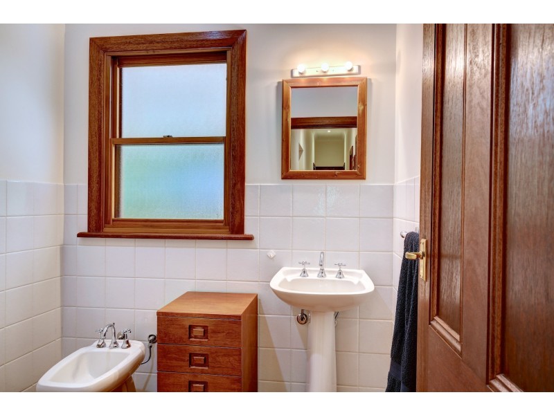 2 Laurel Road, Stirling SA 5152