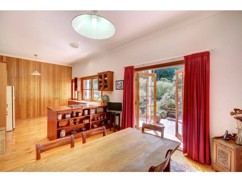 2 Laurel Road, Stirling SA 5152