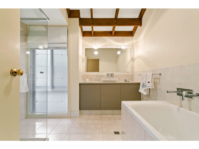 6 The Vines Court, Aldgate SA 5154