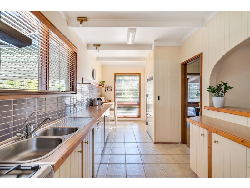 16 First Avenue, Bridgewater SA 5155
