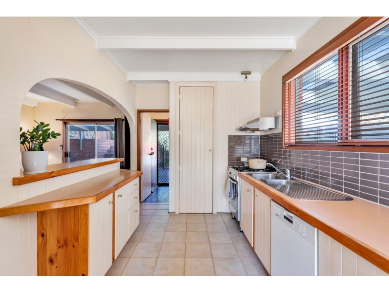 16 First Avenue, Bridgewater SA 5155