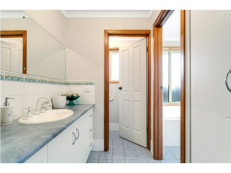 29 Hender Road, Heathfield SA 5153