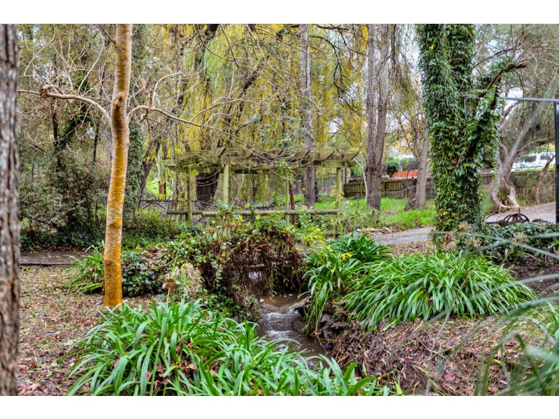 22 Avoca Avenue, Bridgewater SA 5155