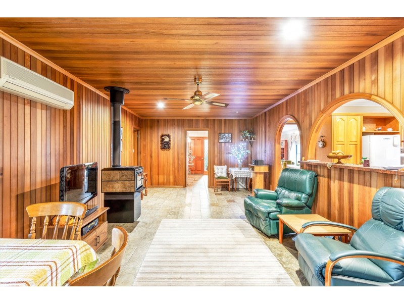 10 Nitschke Drive, Hahndorf SA 5245