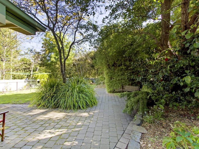 1 Hakea Court, Bridgewater SA 5155