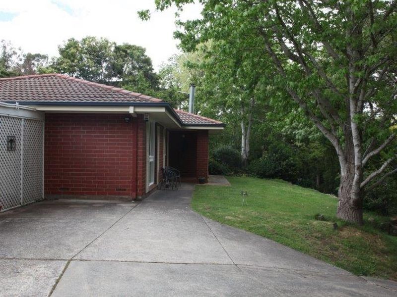 12 Dell Road, Stirling SA 5152