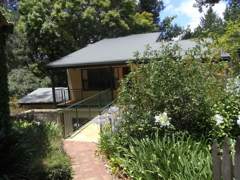 15 The Crescent, Crafers SA 5152