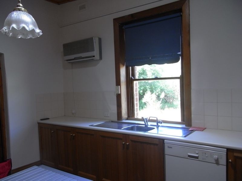 9 Victoria Street, Hahndorf SA 5245