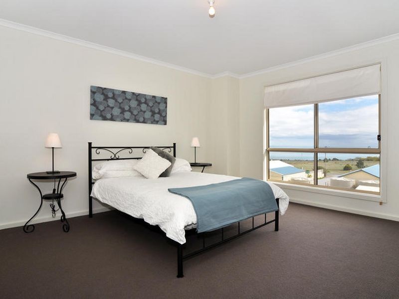 24 Elanora Crescent, Cape Jervis SA 5204