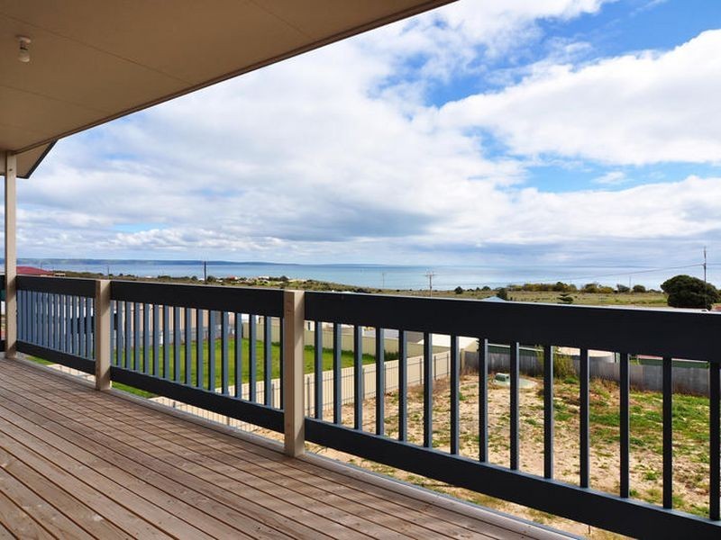 24 Elanora Crescent, Cape Jervis SA 5204