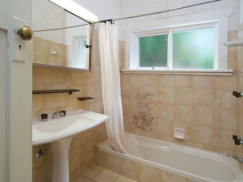 8 Stonehenge Road, Stirling SA 5152