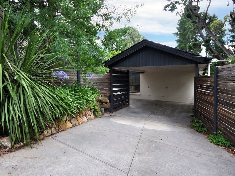 6 Pritchard Drive, Stirling SA 5152