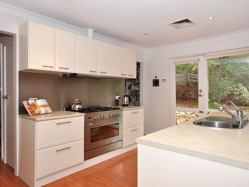 6 Pritchard Drive, Stirling SA 5152