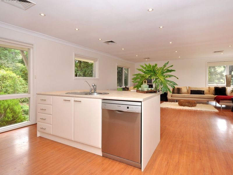 6 Pritchard Drive, Stirling SA 5152