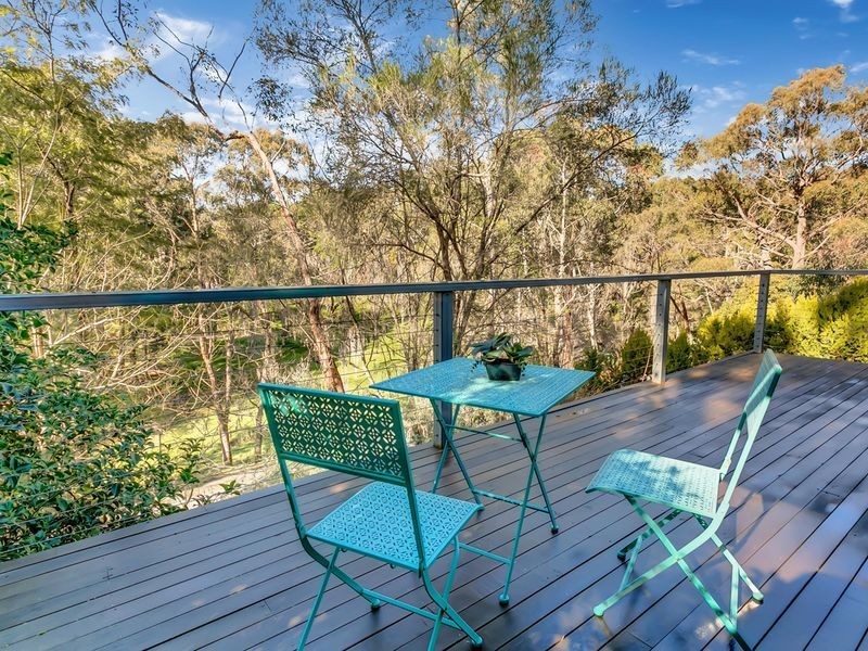 18 Cave Avenue, Bridgewater SA 5155