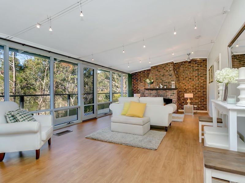 18 Cave Avenue, Bridgewater SA 5155